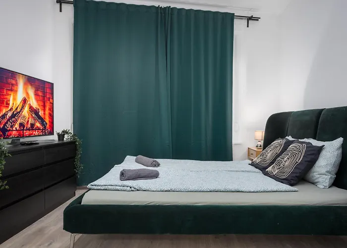 New Tranquil Apartments With Free Parking