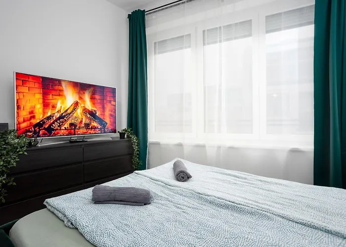 New Tranquil Apartments With Free Parking